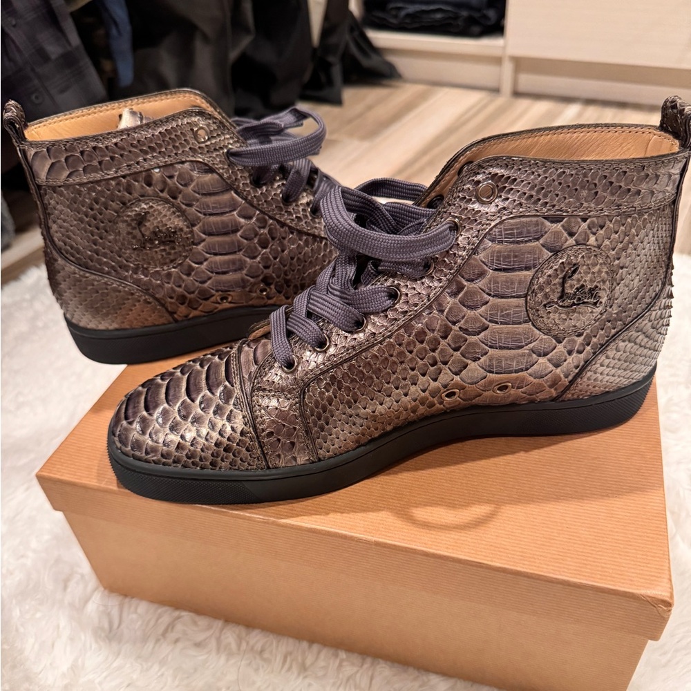 LOUBOUTIN LOUIS FLAT PYTHON ARMURE in Bronze Sz 44